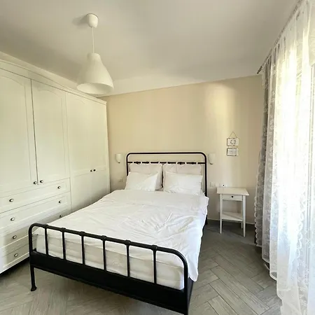 Renissa's Lejlighed Vlorë