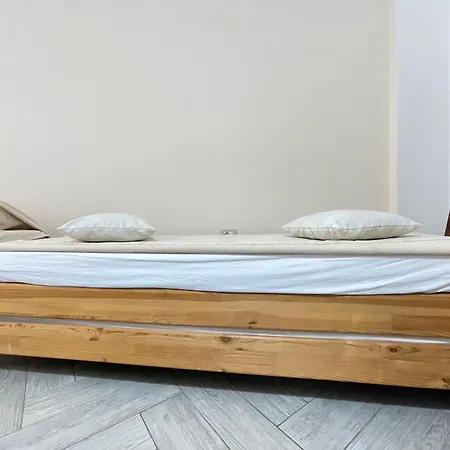 Renissa's * Vlorë