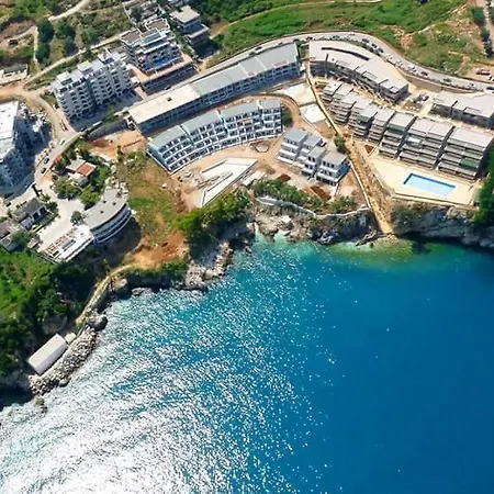 Renissa's * Vlorë