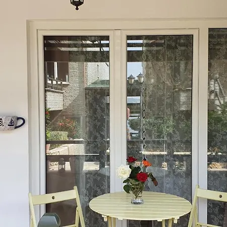 Renissa's Apartment *